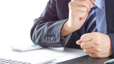 失業保険(失業手当)をもらうと損をする? 受給のメリットとデメリットを解説