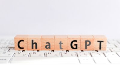 ChatGPTをビジネス利用する際の注意点は? リスク回避のポイントを解説
